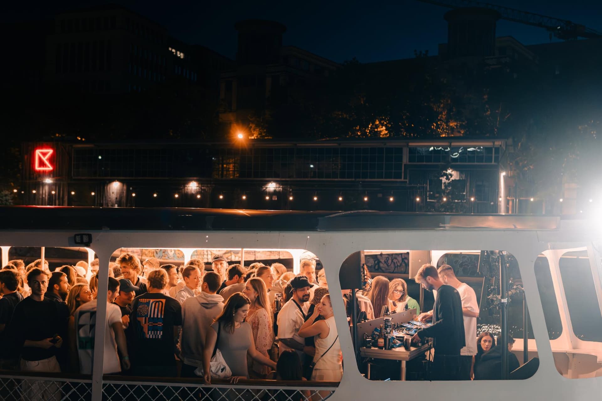 Win een duoticket voor The Boat van Zomerkaai