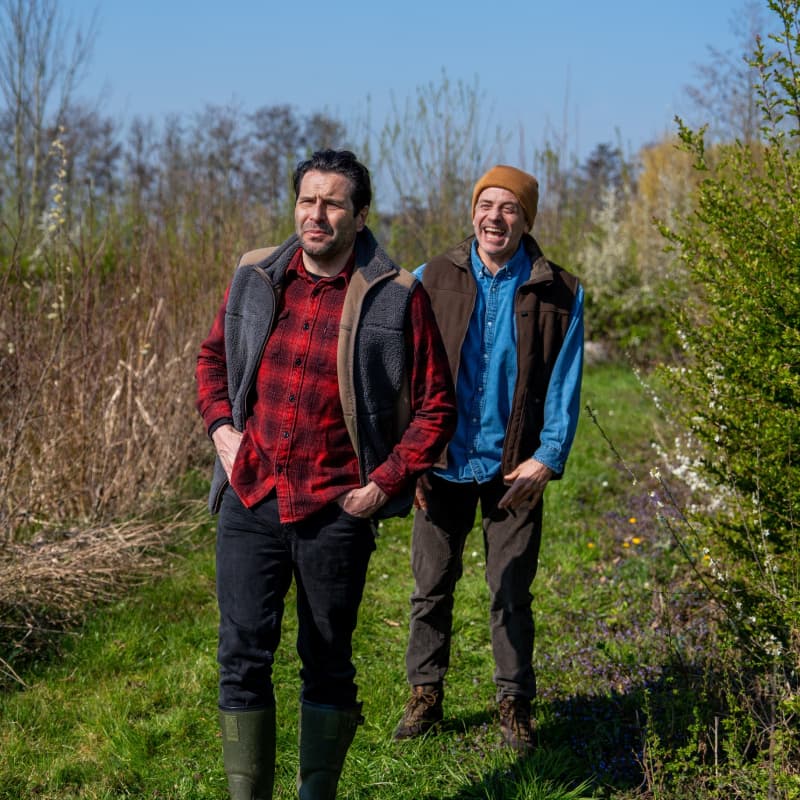 2 places pour « Il est temps d'en rire - Des cailloux plein les poches » au Lac de Genval le 2 juillet à 20h30 en extérieur, repli dans la salle au Martin’s Hotel si nécessaire.