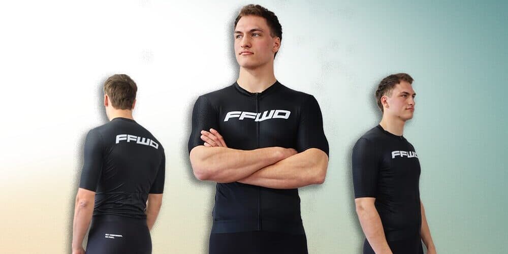 Winactie: Maak deze Tour kans op een FFWDxACELERA Pro Jersey en Bibshort (t.w.v. €114)